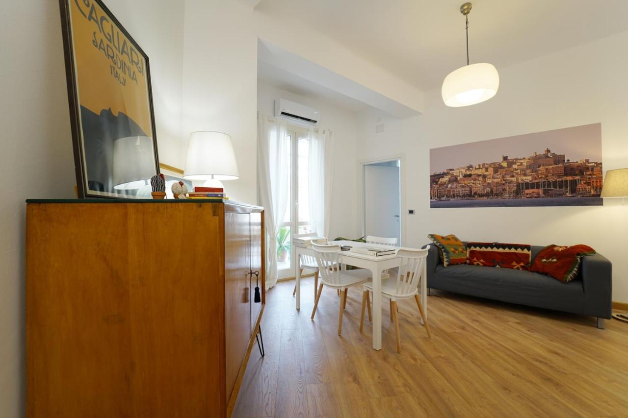 La Luna Appartamento Con Terrazza E Due Camere Cagliari Extérieur photo